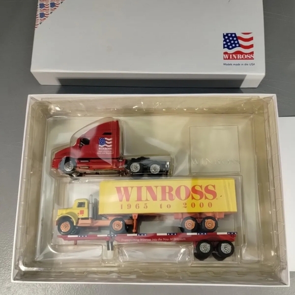 LQR Models '01 Winross Trucks 1965-2000 New Signed By Winross President & Vice - Picture 2 of 4